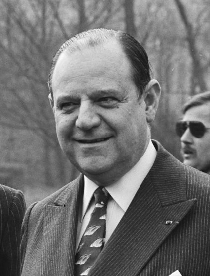la tête de Raymond Barre